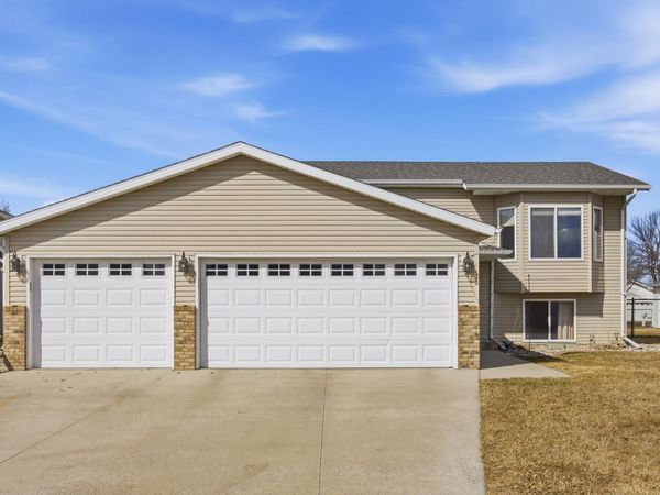 1122 5th Avenue W, West Fargo, ND 58078