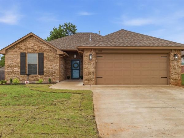 1412 SE 6th Street, Moore, OK 73160