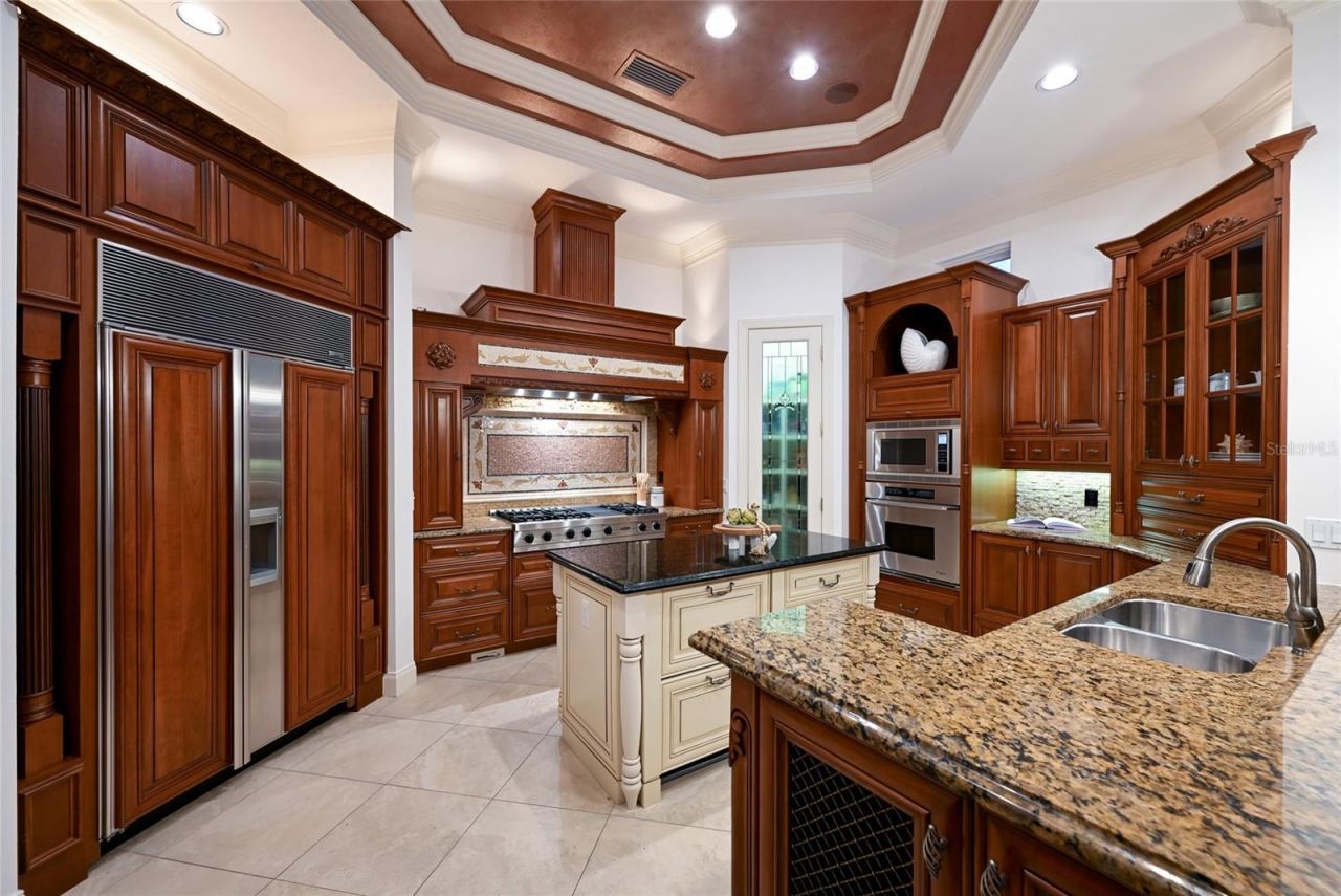 3809 Founders Club Drive, Sarasota, FL 34240 Photo