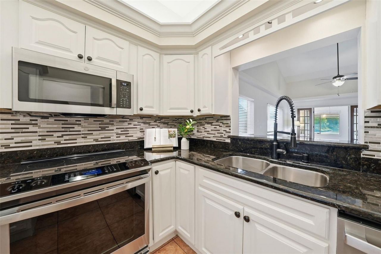 13614 Lake Point Drive S, Clearwater, FL 33762 Photo