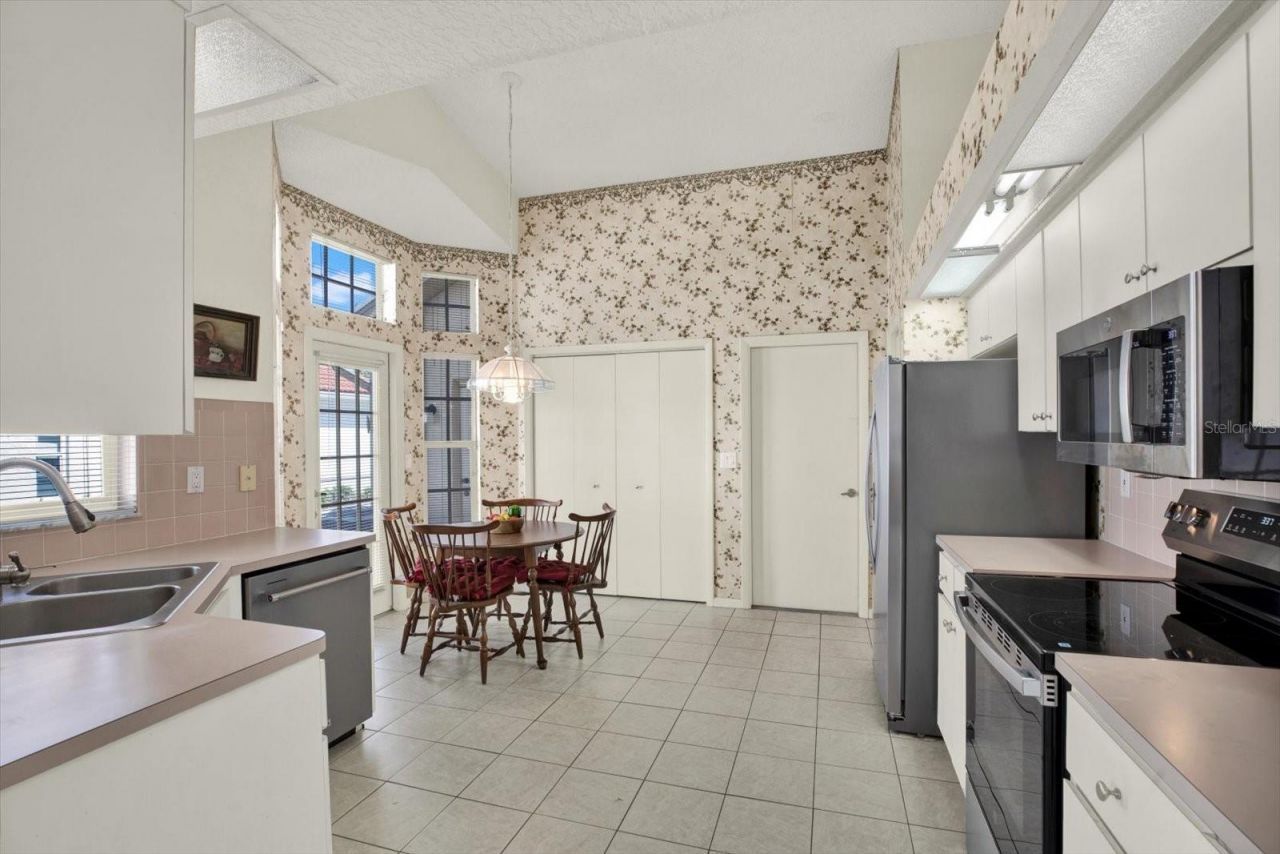 9131 Rhett Lane , Weeki Wachee, FL 34613 Photo