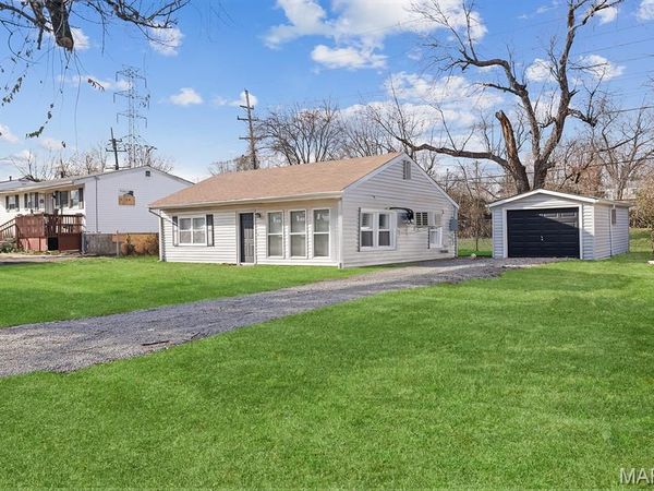 11893 Bridgevale Avenue , St Louis, MO 63138