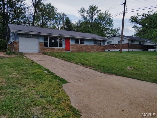 9967 Lanier Drive , St Louis, MO 63136