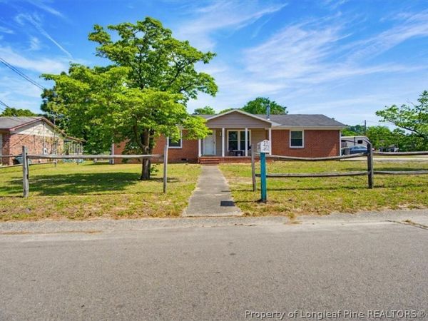 3238 Glenmore Drive , Hope Mills, NC 28348