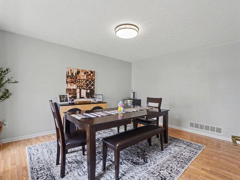 1023 Coopers Run, Amherst, OH 44001 Photo 13