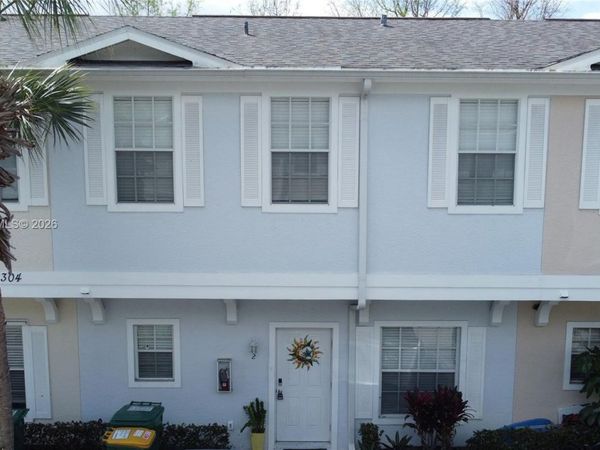 3304 Lisa Ln , Unit 102, Naples, FL 34109