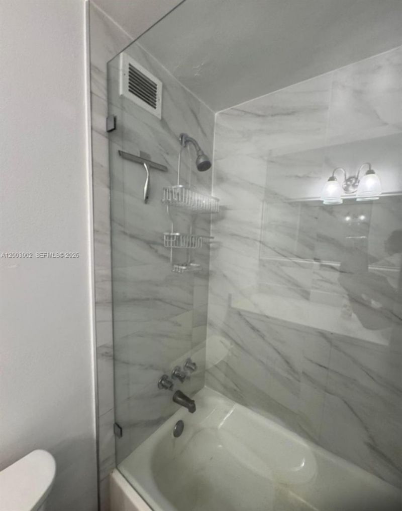 1000 West Ave, Unit 218, Miami Beach, FL 33139 Photo