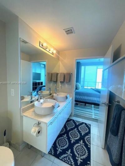 888 Biscayne Blvd , Unit 4310, Miami, FL 33132 Photo