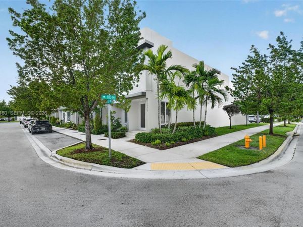 10363 NW 63rd Ter , Doral, FL 33178