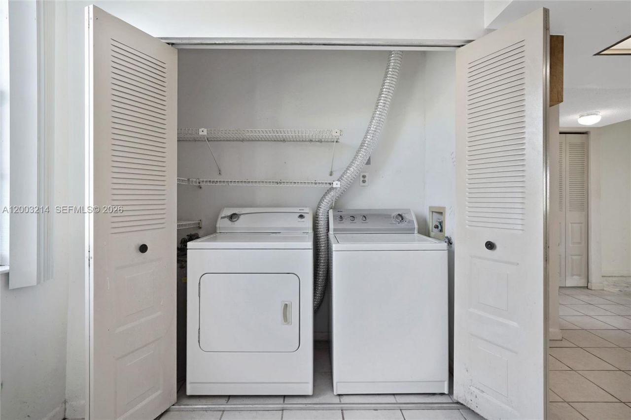 7330 NW 18th St, Unit 204, Margate, FL 33063 Photo