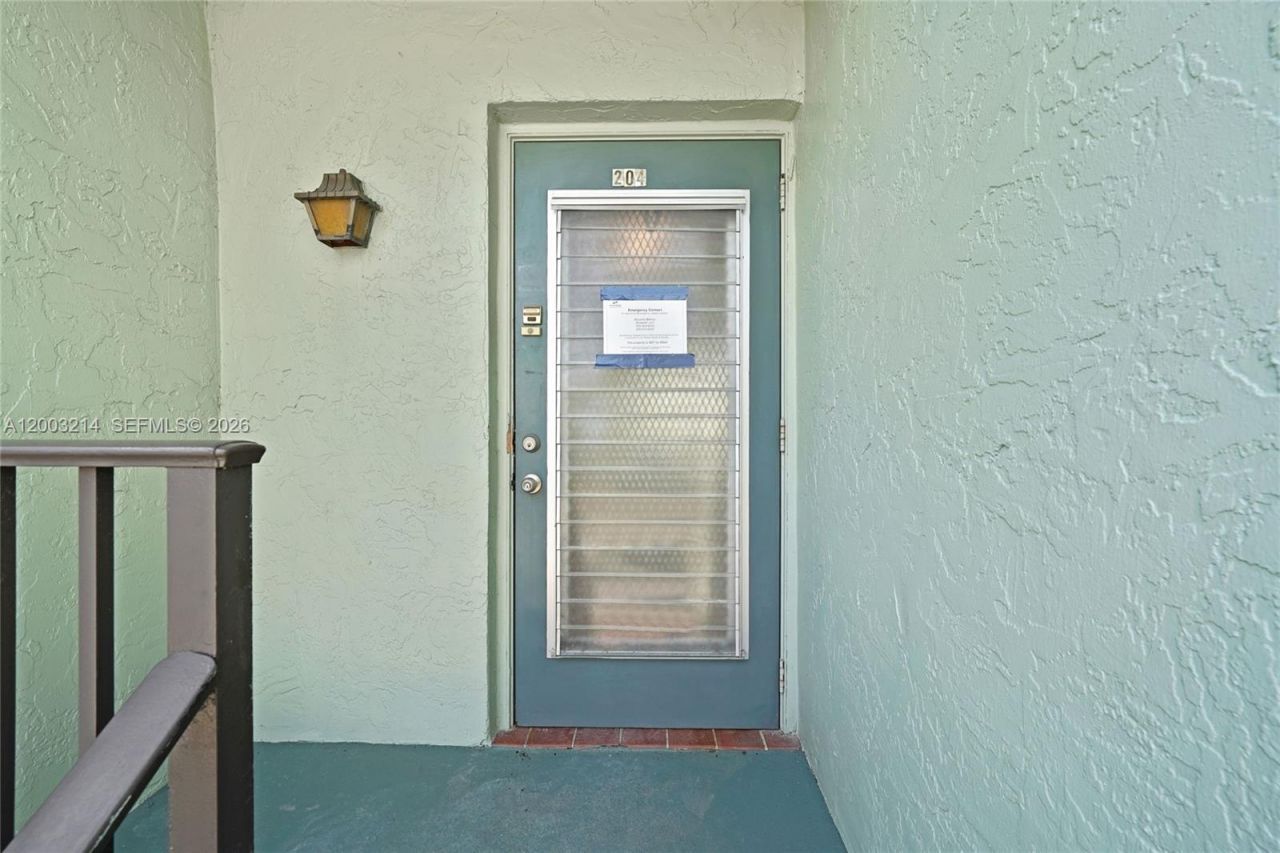 7330 NW 18th St, Unit 204, Margate, FL 33063 Photo