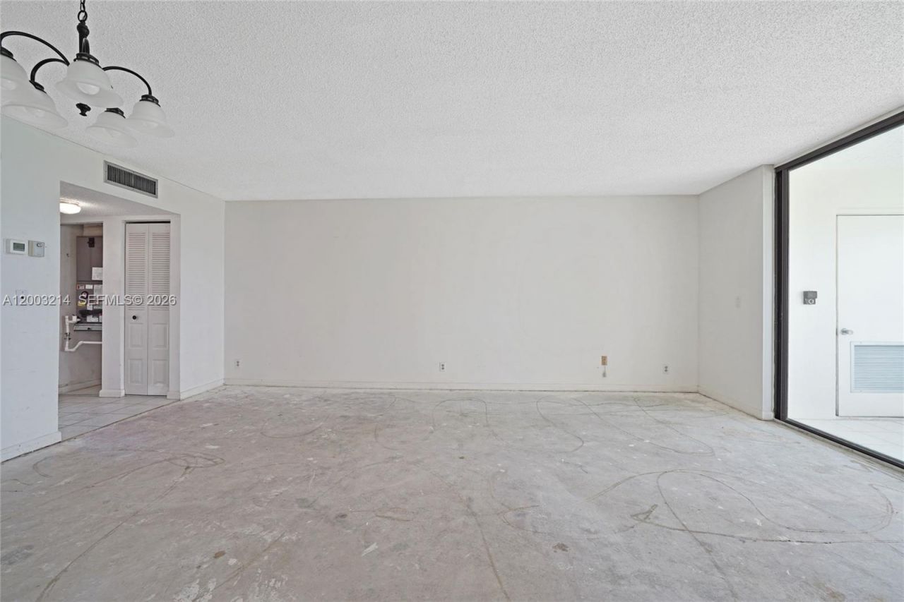 7330 NW 18th St, Unit 204, Margate, FL 33063 Photo