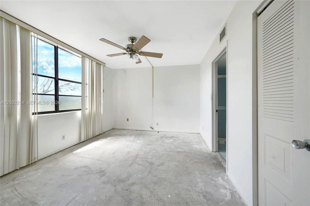 7330 NW 18th St, Unit 204, Margate, FL 33063 Photo