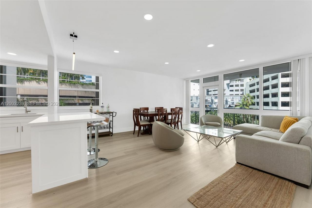 1408 Brickell Bay Dr , Unit 518, Miami, FL 33131 Photo