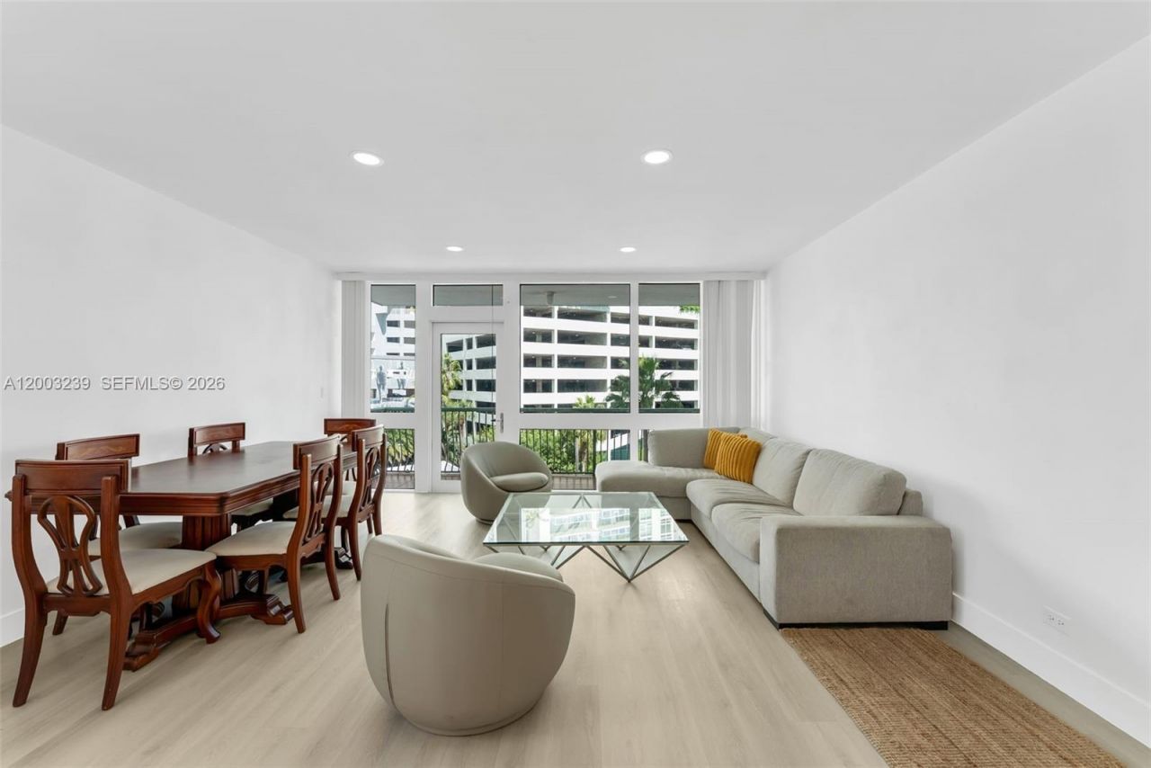 1408 Brickell Bay Dr , Unit 518, Miami, FL 33131 Photo