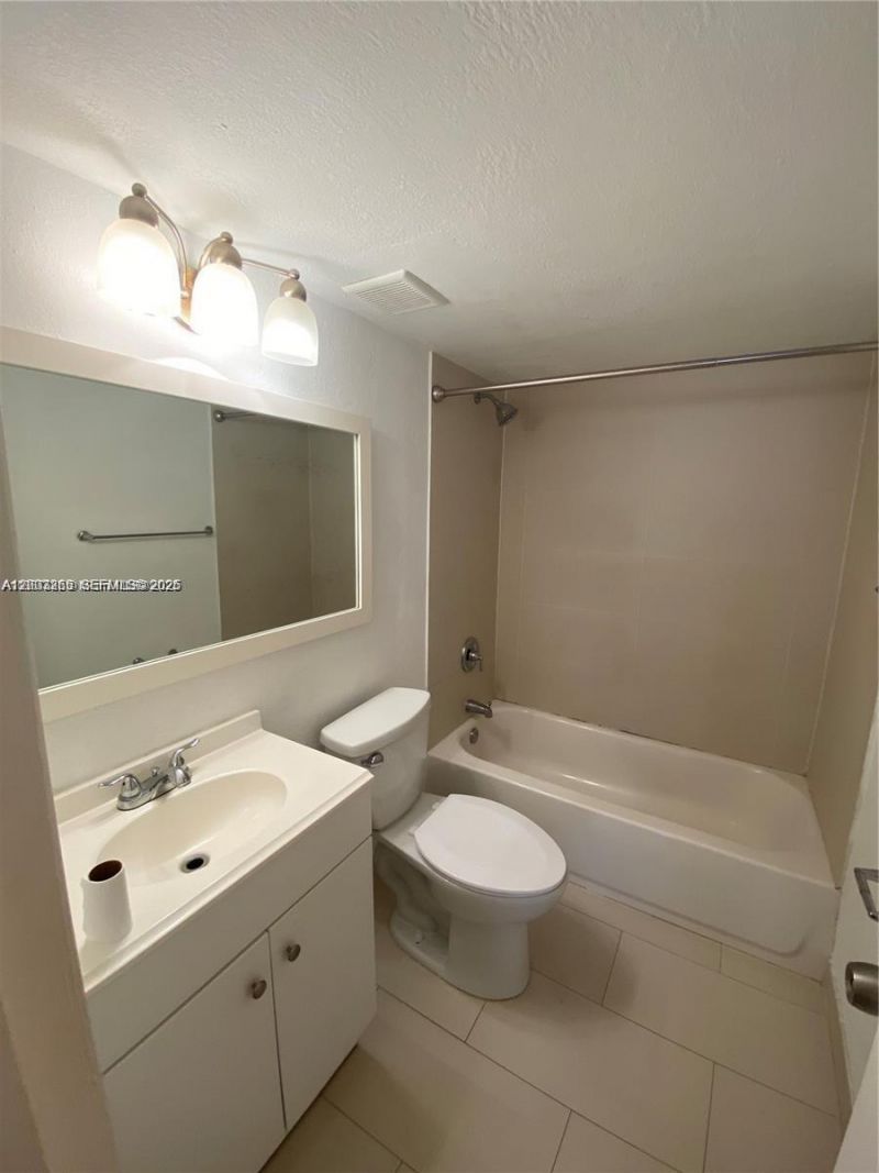 1800 Sans Souci Blvd , Unit 315, North Miami, FL 33181 Photo