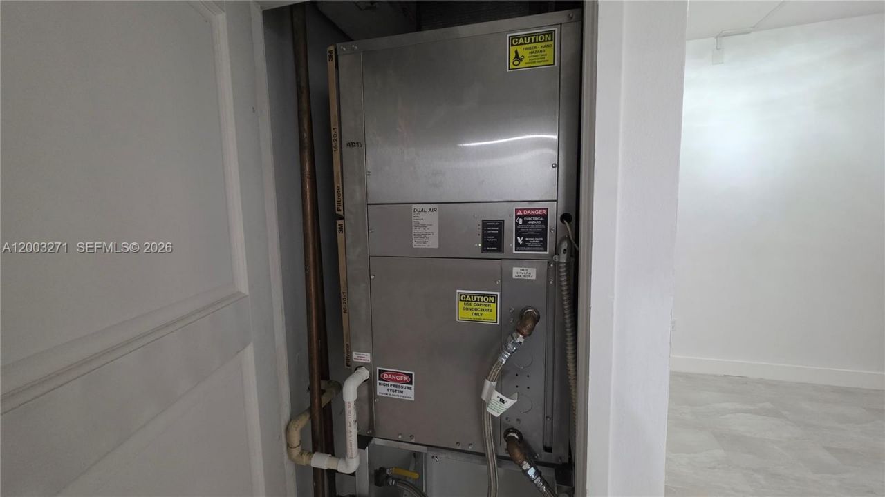 3731 N Country Club Dr , Unit 124, Aventura, FL 33180 Photo