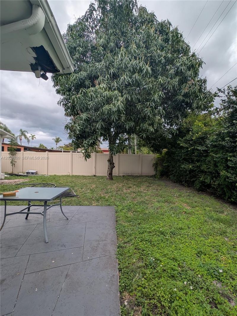 1900 NE 186th Dr , Unit 1, North Miami Beach, FL 33179 Photo