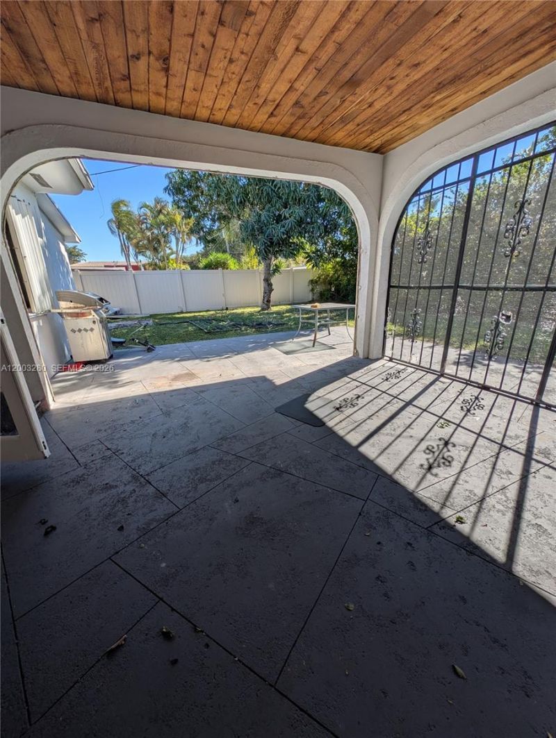 1900 NE 186th Dr , Unit 1, North Miami Beach, FL 33179 Photo