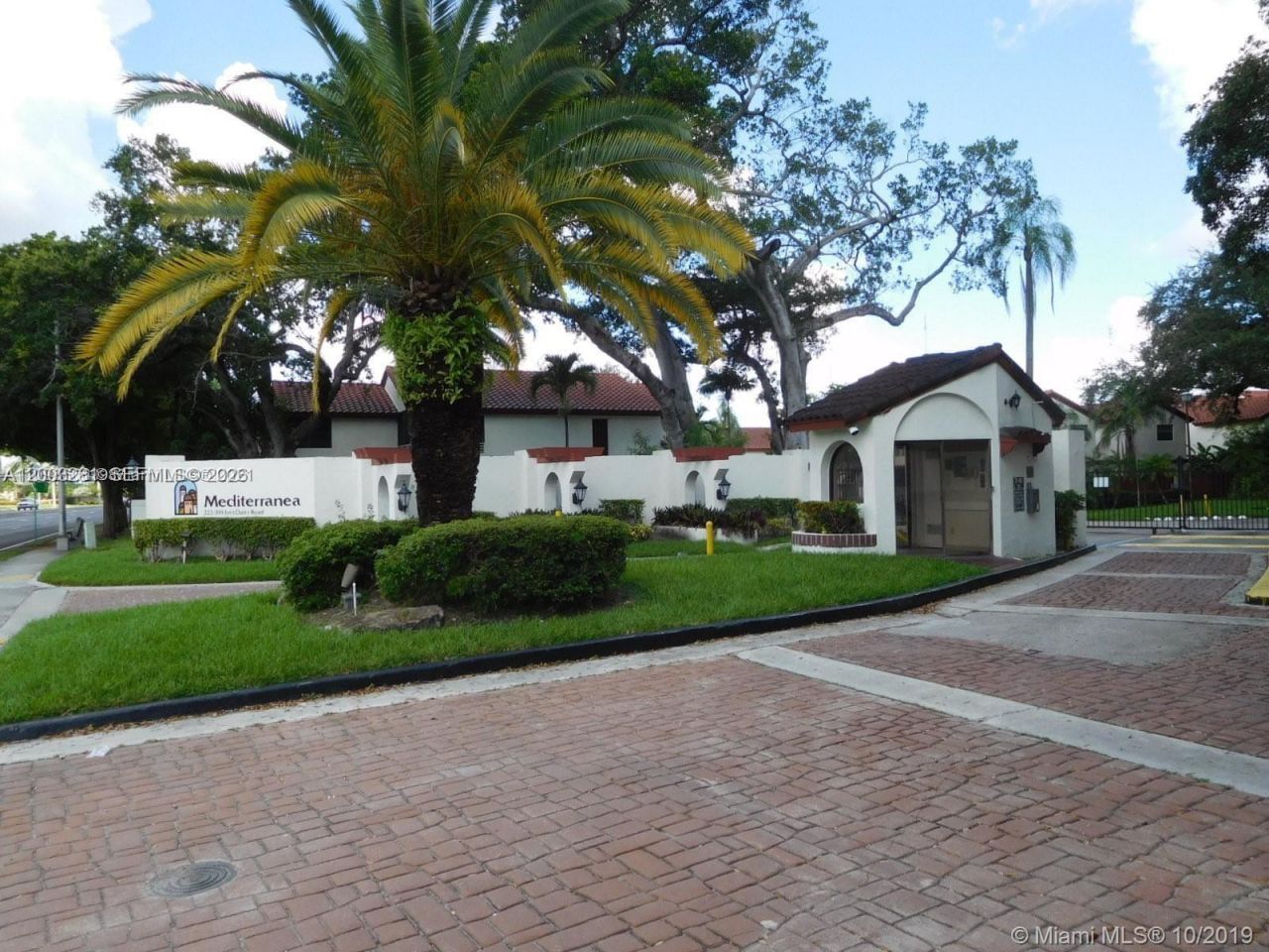 323 Ives Dairy Rd, Unit 323-06, Miami, FL 33179 Photo