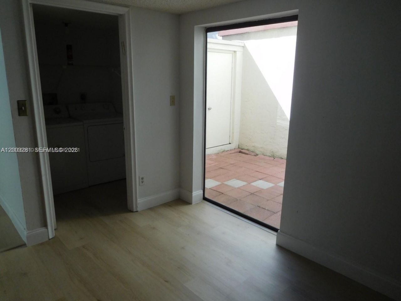 323 Ives Dairy Rd, Unit 323-06, Miami, FL 33179 Photo