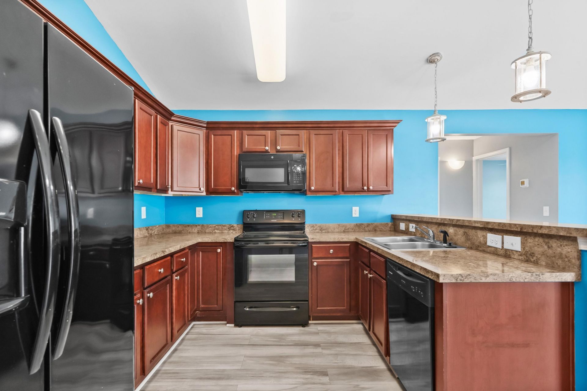 408 Pigeon Bay St.  Photo 7