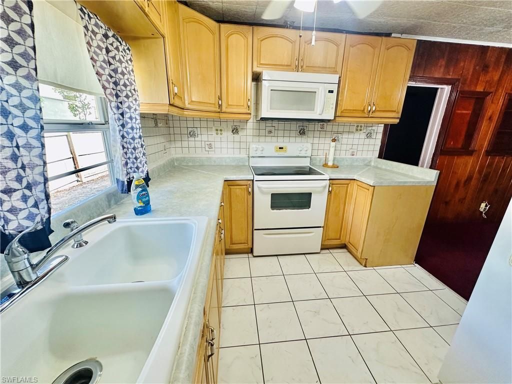 4428 Bessie Ave , Fort Myers, FL 33905 Photo