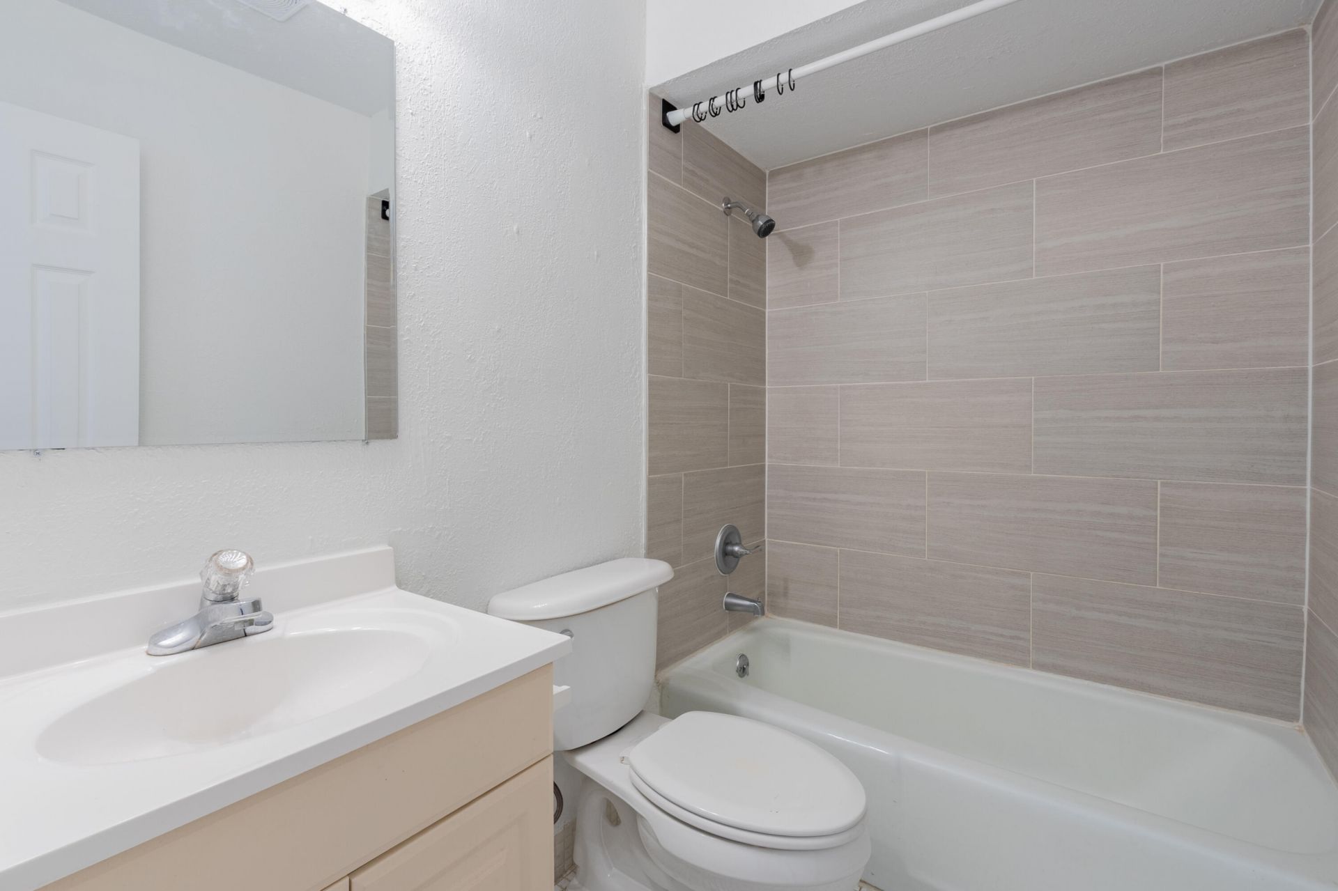 9459 SW 76th Street, Unit R8, Miami, FL 33173 Photo