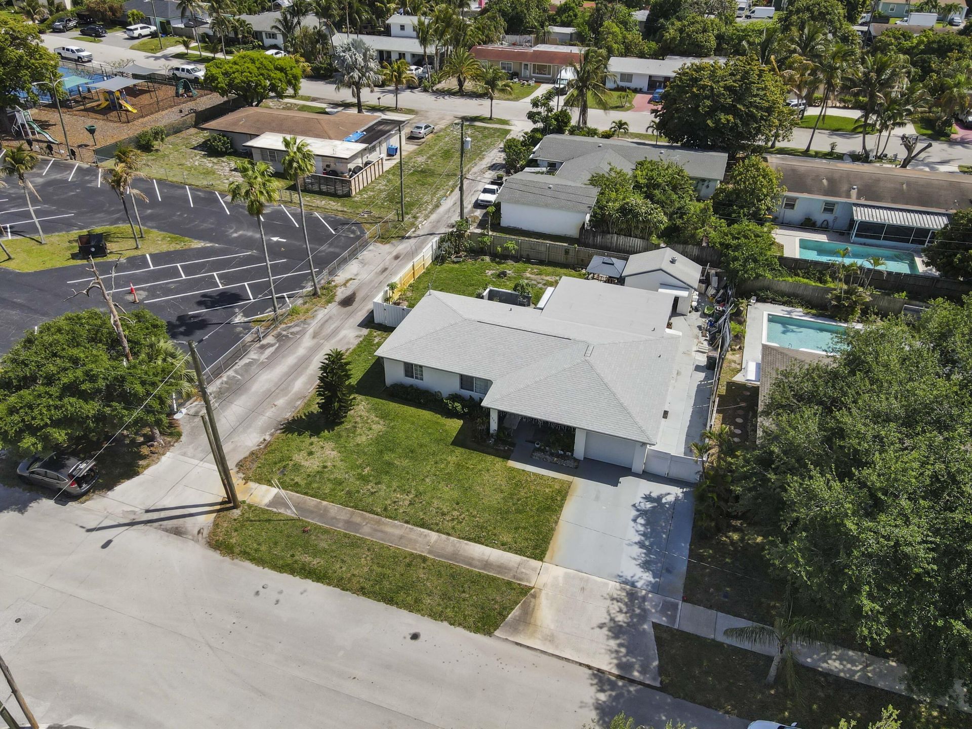 1737 N 14th Avenue N, Lake Worth Beach, FL 33460 Photo