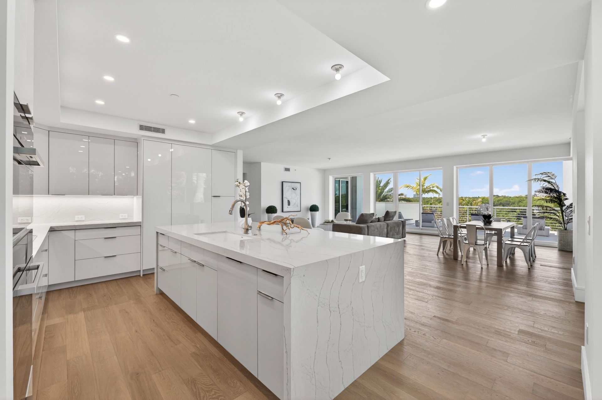 1 S Coastal Way, Unit 201, Jupiter, FL 33477 Photo