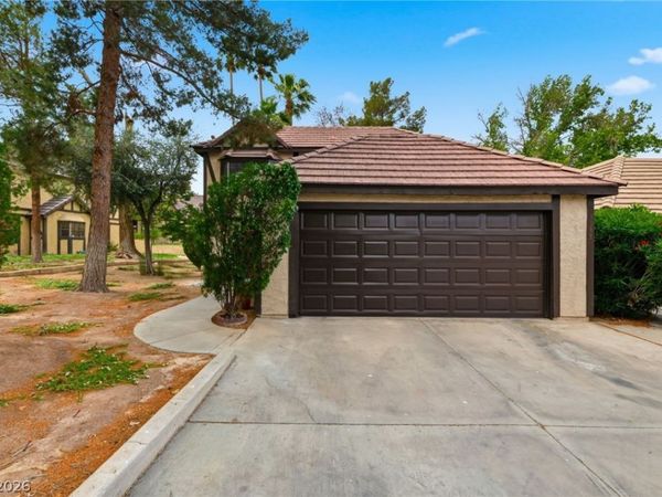 3933 Edgemoor Way, Las Vegas, NV 89121