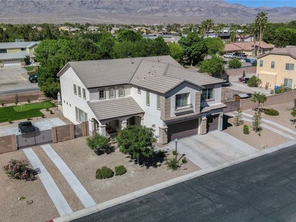 6258 Iginlas Goal Avenue , Las Vegas, NV 89131