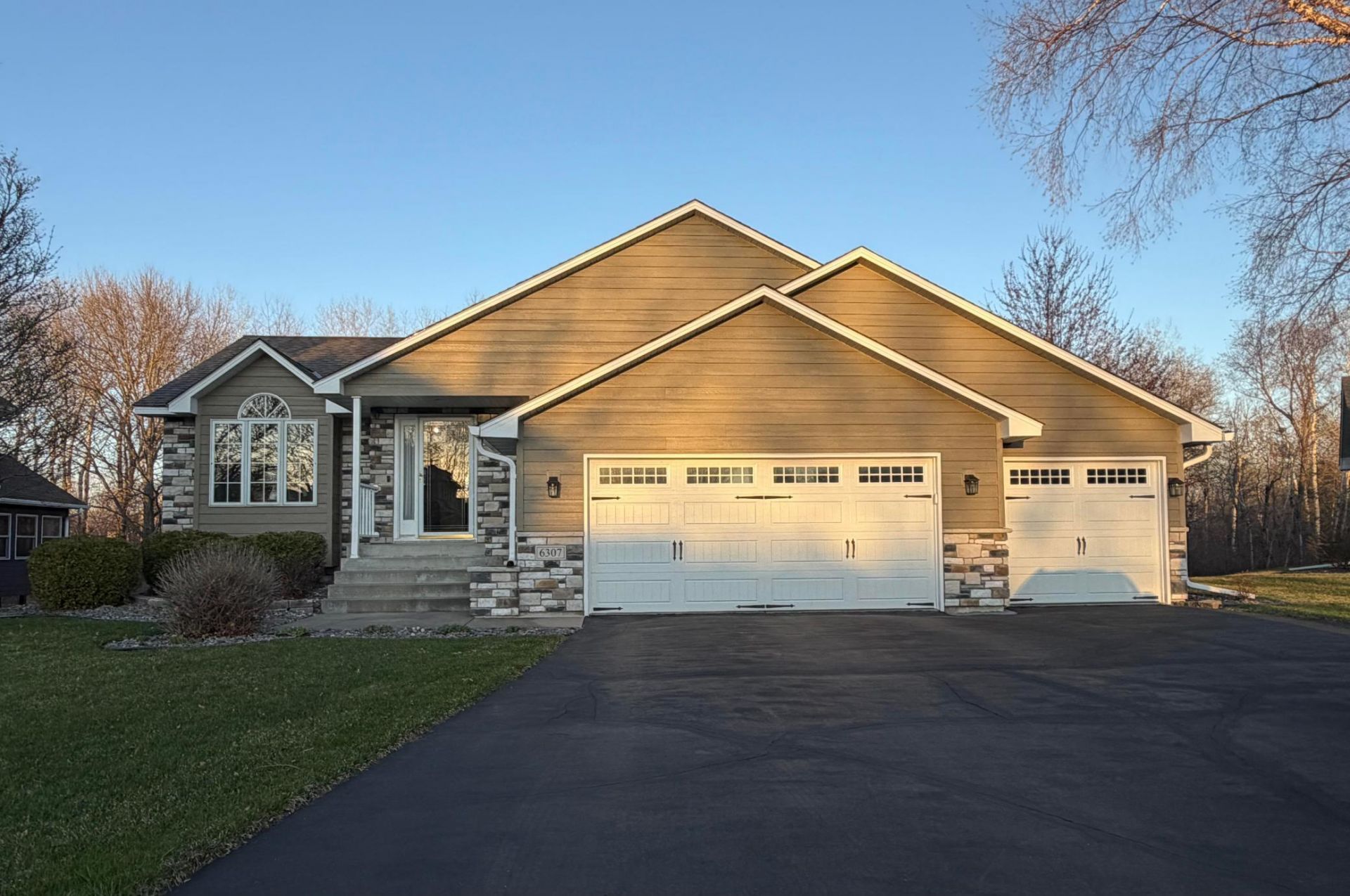 6307 Deerwood Lane, Circle Pines, MN 55014