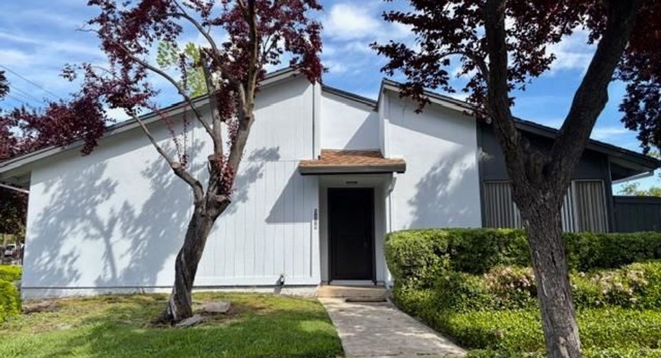 5186 Greenberry Dr, Sacramento, CA 95841 Photo