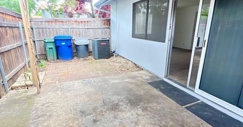 5186 Greenberry Dr, Sacramento, CA 95841 Photo