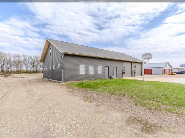 1604 P Ave , Milford, IA 51351