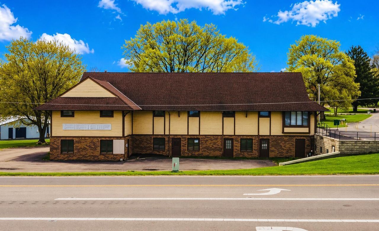 617 Brookhill Lane , Unit 100, Circleville, OH 43113 Main Photo