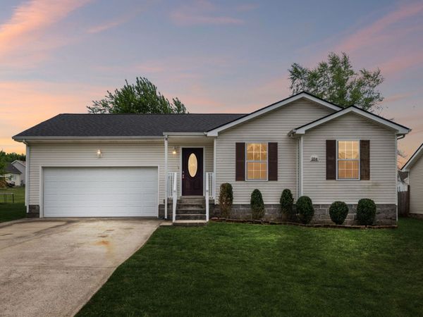 254 Senator Dr , Clarksville, TN 37042