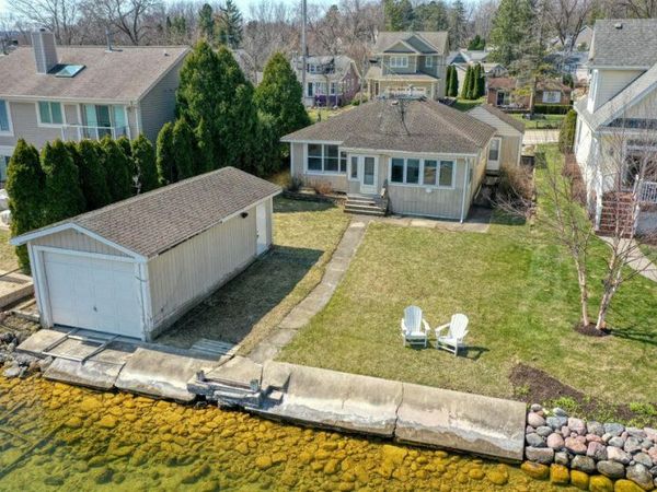 1603 Milwaukee St, Delafield, WI 53018