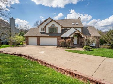 1405 Far Meadows, Morgantown, WV 26508