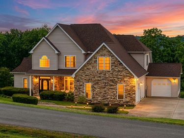 408 Platinum Point Drive, Morgantown, WV 26508