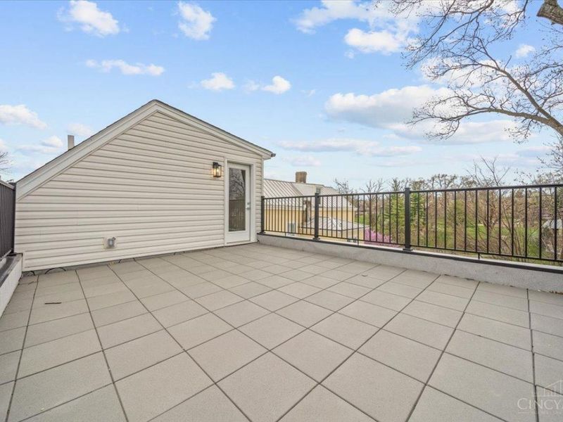 1906 Pogue Avenue, Unit A, Cincinnati, OH 45208 Photo 5