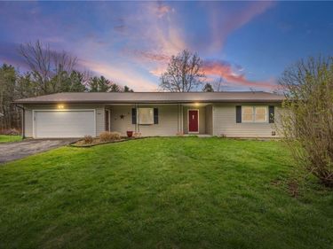 5154 Deliverance Avenue , Marion, NY 14505