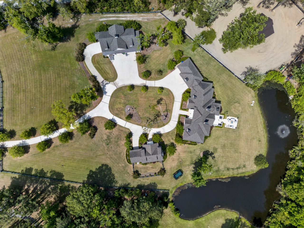 1484 Old Rosebud Trail Photo 4