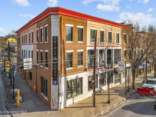 45 E Tioga Street , Tunkhannock, PA 18657