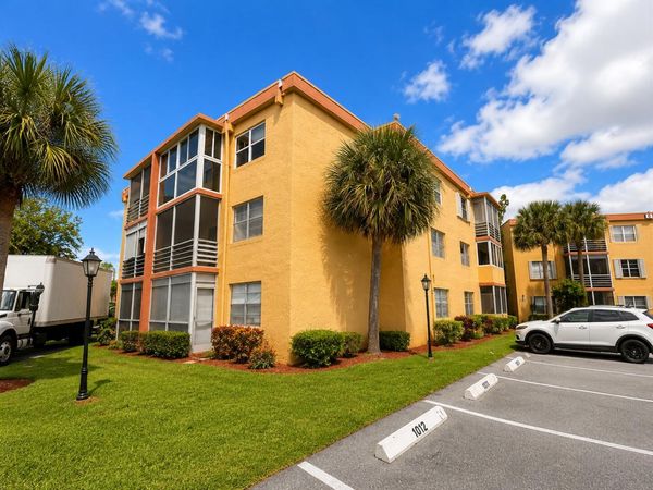 4314 NW 9th Avenue, Unit 4-2b, Deerfield Beach, FL 33064