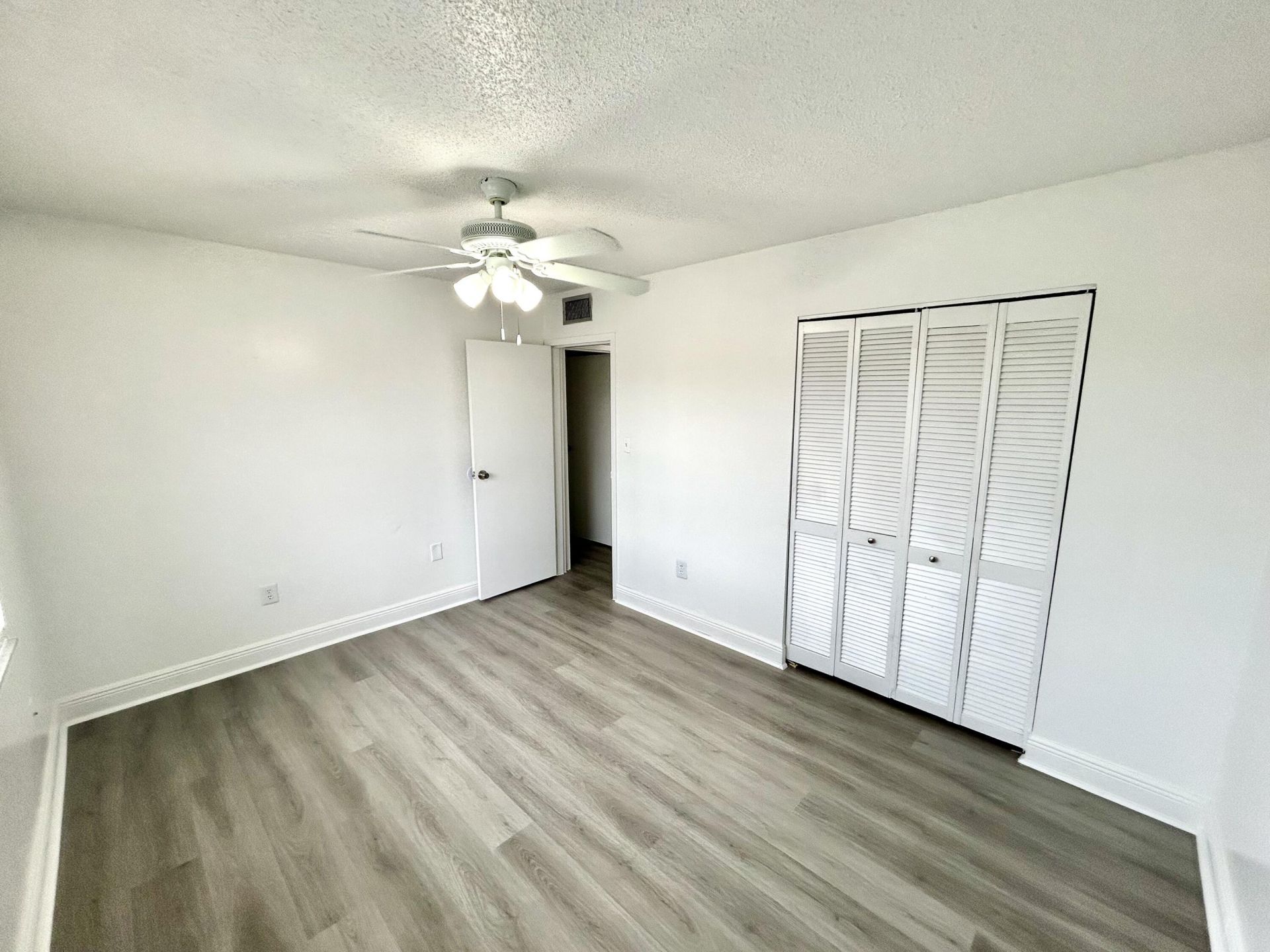 4314 NW 9th Avenue, Unit 4-2b, Deerfield Beach, FL 33064 Photo