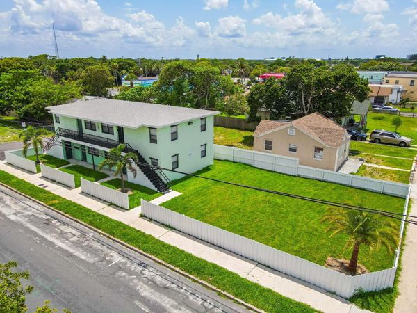 1319 Douglass Avenue, Unit #102, West Palm Beach, FL 33401