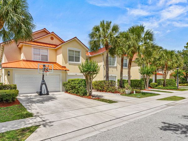 1172 Pinewood Lake Court, Greenacres, FL 33415