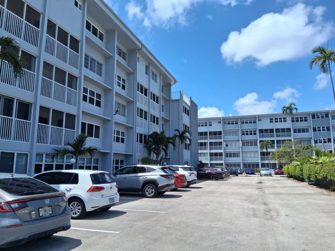 329 SE 3rd Street, Unit 302s, Hallandale Beach, FL 33009 Photo